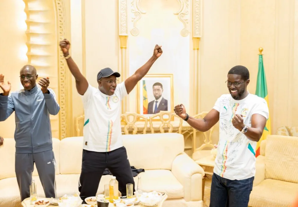 Depuis Abu Dhabi, Diomaye Faye célèbre la qualification des Lions pour la finale de la CAN (vidéo)