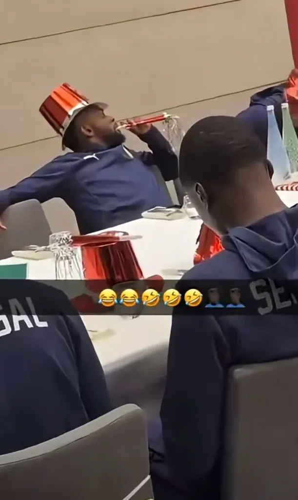 Les Lions du Sénégal relâchent la pression dans la bonne humeur (Vidéo)