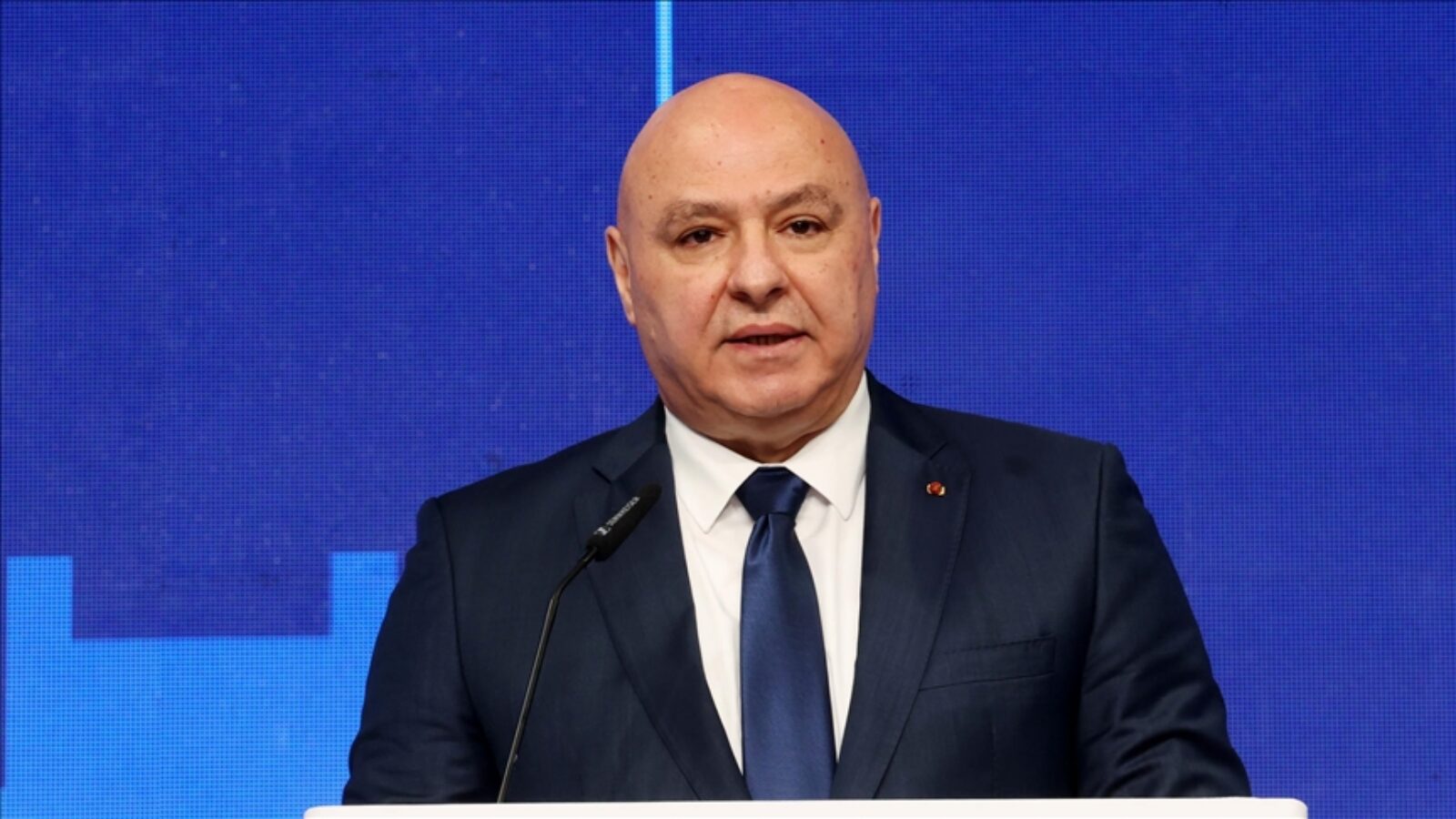 Le général Joseph Aoun dénonce les frappes israéliennes au sud du Litani