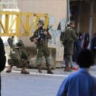 Des soldats israéliens prennent d’assaut l’Université de Birzeit et font plusieurs blessés