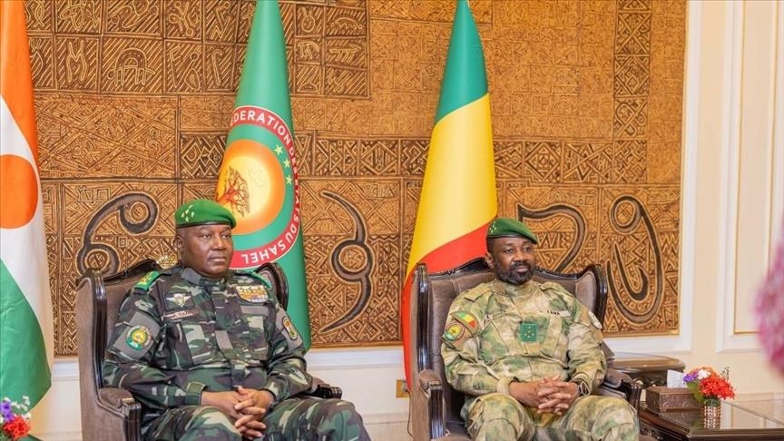 La Confédération de l’AES condamne fermement l’opération américaine contre Nicolas Maduro