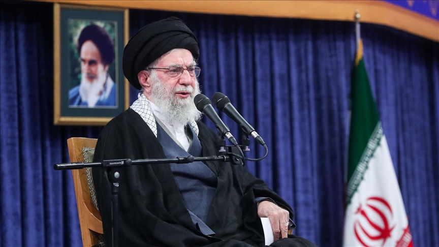Ali Khamenei avertit les manifestants et accuse Donald Trump d’avoir « les mains couvertes de sang »