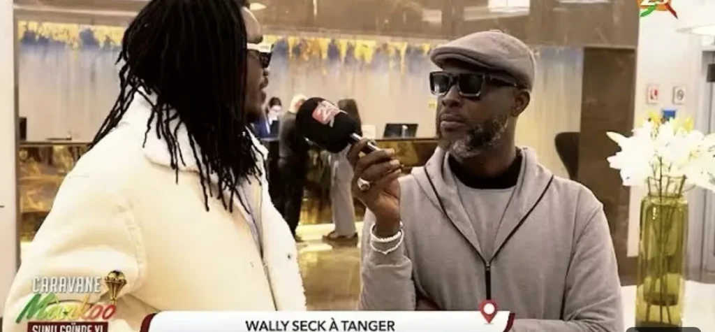 Wally Ballago Seck assure le show avec les supporters des Lions (Vidéo)