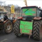 Des agriculteurs installent un barrage filtrant au port du Havre pour contrer l’accord UE-Mercosur