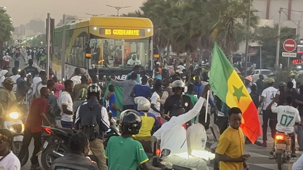 Dakar en ébullition après la qualification des Lions face à l’Égypte