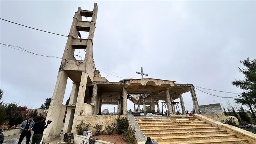 ce que l’armée a découvert au sous-sol d’une église à Tabqa