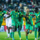 chaos après un but refusé au Sénégal et une pénalité pour le Maroc