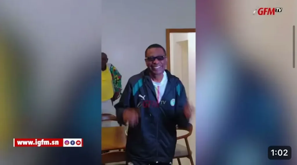 En pleine intimité familiale, la vidéo témoignant de l’explosion de joie de Youssou Ndour au moment du sacre
