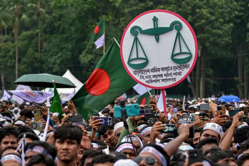 Décimée par les exécutions et l’exil sous l’ancien régime, la formation politique qui opère une remontée spectaculaire avant le scrutin de février au Bangladesh