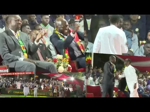 Venu honorer les champions d’Afrique, le choix musical de Youssou Ndour qui a transformé la solennité du Palais en piste de danse