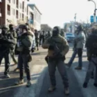 Face à la multiplication des tirs fédéraux à Minneapolis, l’exigence immédiate transmise par le gouverneur Walz à la Maison Blanche