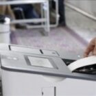 Sur le marché de Bayonne en France, la nature de l’agression qui a visé le candidat du RN et ses colistiers