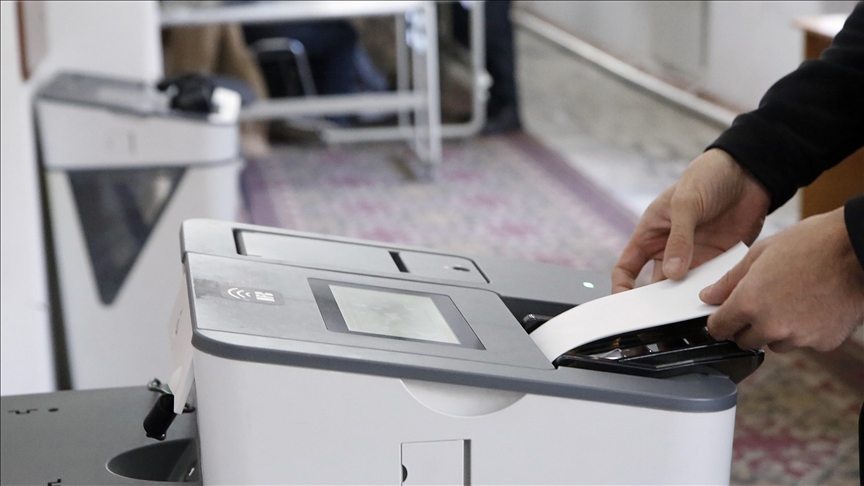 Sur le marché de Bayonne en France, la nature de l’agression qui a visé le candidat du RN et ses colistiers
