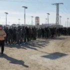 Entre déploiement naval et discussions diplomatiques, la décision radicale prise par Washington concernant les détenus de l’EI en Syrie