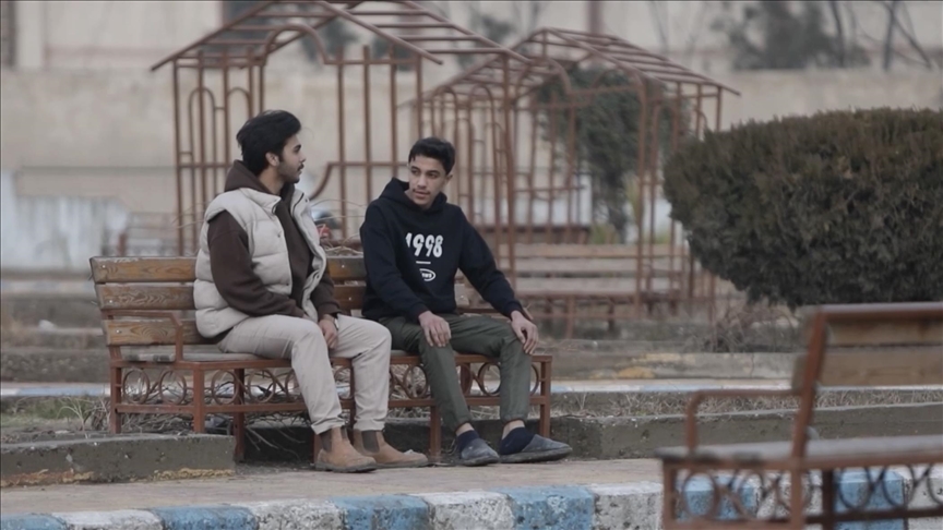 Derrière les murs de la prison d’Aktan, le dispositif de mise en scène que le YPG a imposé aux mineurs capturés