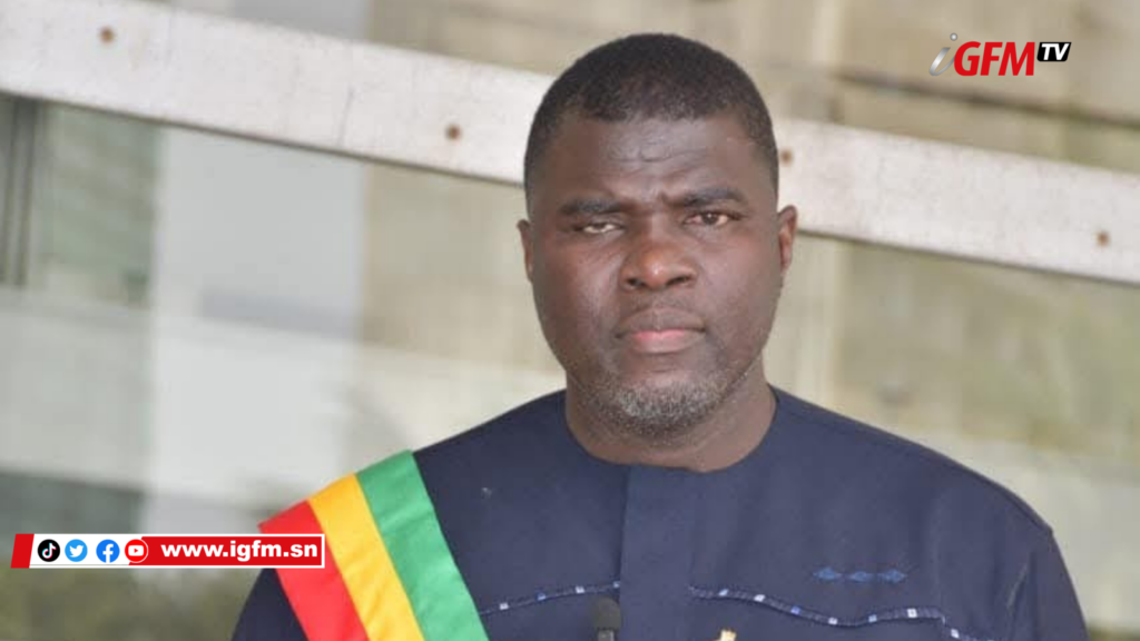 La consigne de recueillement imposée par Amadou Ba aux équipes de reportage sur place