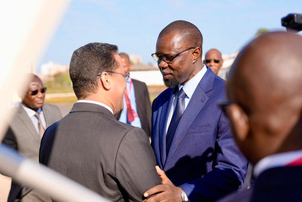 Ousmane Sonko accueille le premier ministre de la Mauritanie, M. Moctar Ould DJAY (Photos)
