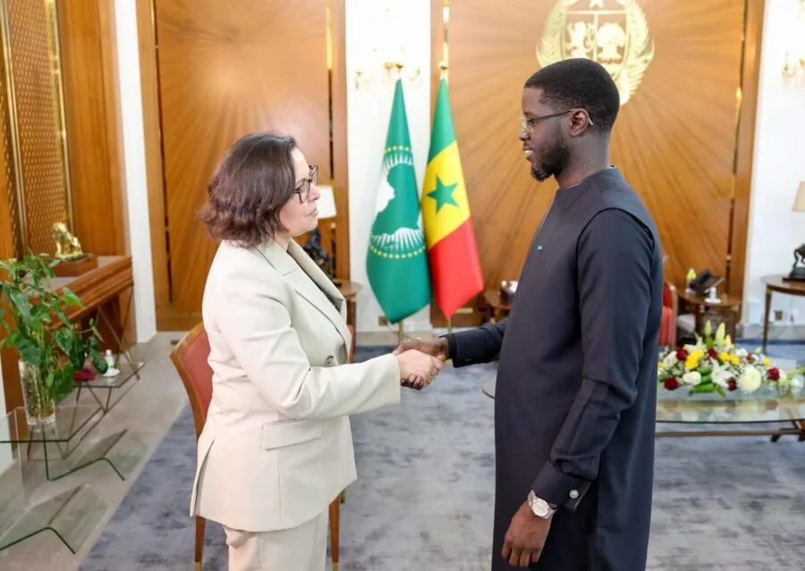 le Président Bassirou Diomaye Faye reçoit la nouvelle cheffe de mission pour le Sénégal