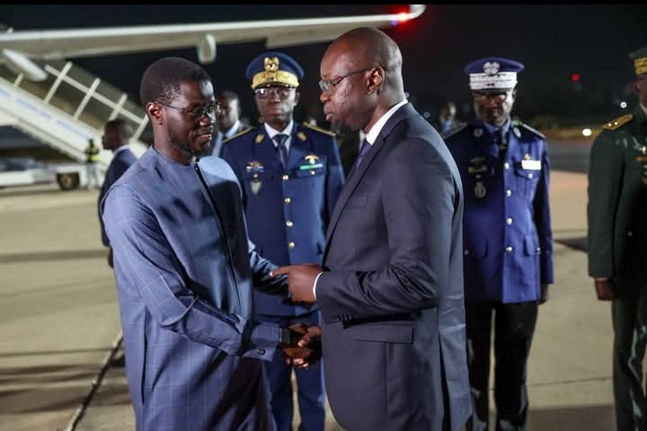 Le Président Diomaye quitte Dakar pour une tournée officielle au Moyen-Orient