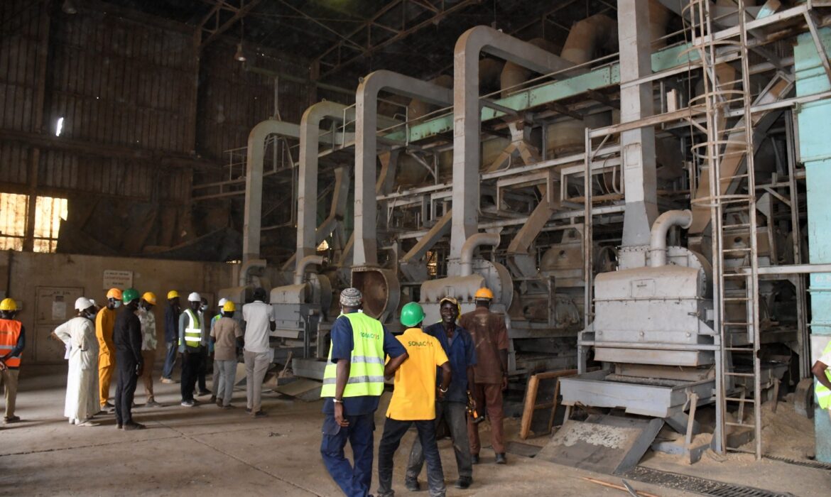 Jacques Augustin Diatta, employé de la SONACOS Ziguinchor, amputé des doigts et de la jambe dans l’usine