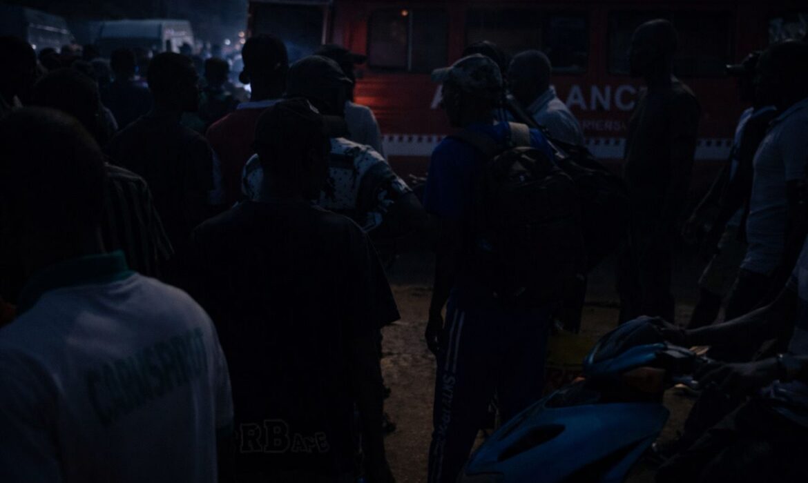 Une femme chute du 2e étage et décède sur le coup