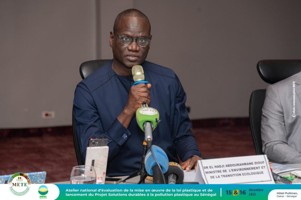 Abdourahmane Diouf annonce une enveloppe d’urgence de 800 millions FCFA pour lutter contre l’érosion côtière