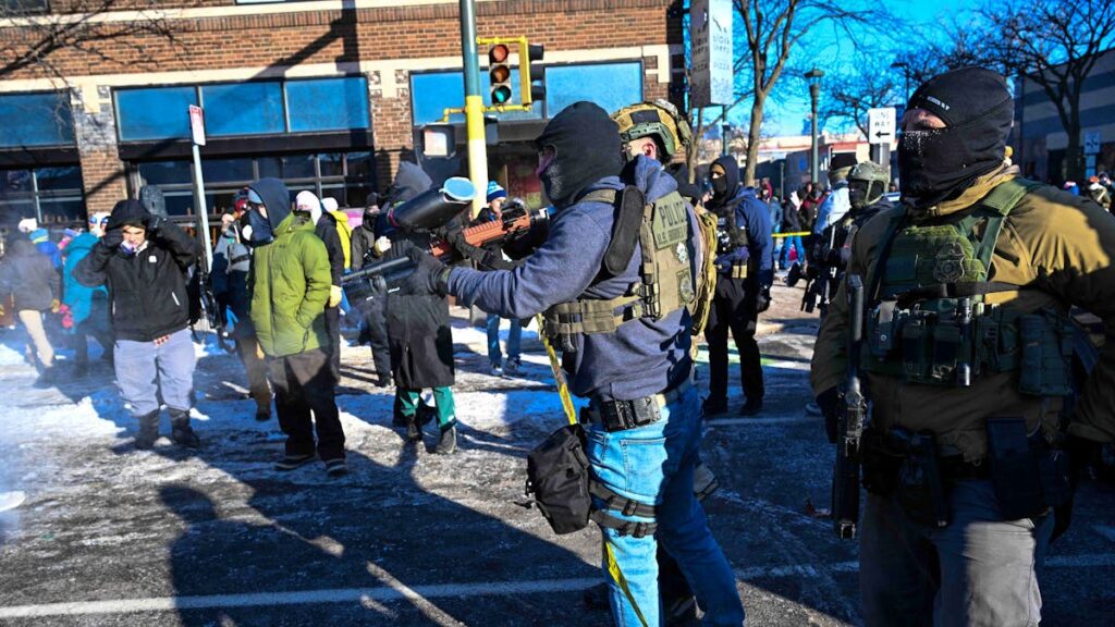 Un homme abattu par la police de l’immigration ICE