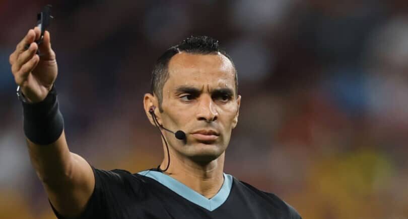 Qui est Mustapha Ghorbal, l&rsquo;Algérien désigné arbitre du match Sénégal – Mali ?