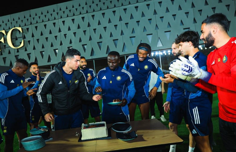 (Vidéo) Al Nassr célèbre le champion d’Afrique Sadio Mané comme un héros, Regardez!