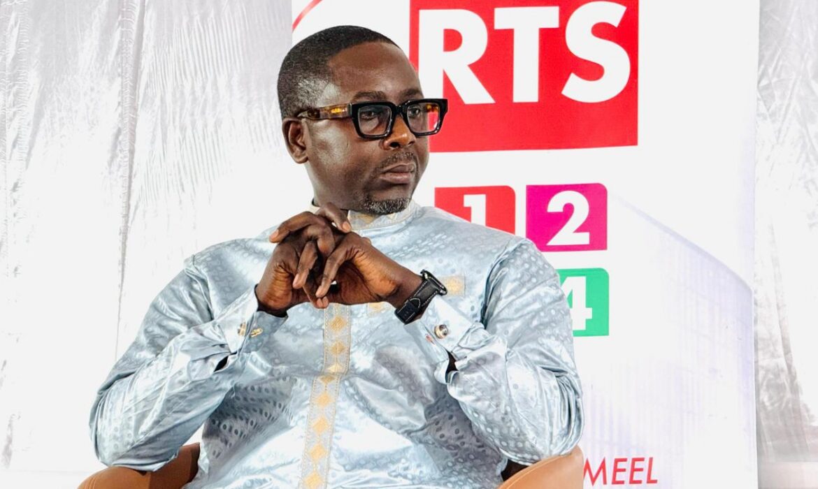 Pape Alé Niang sort le chéquier