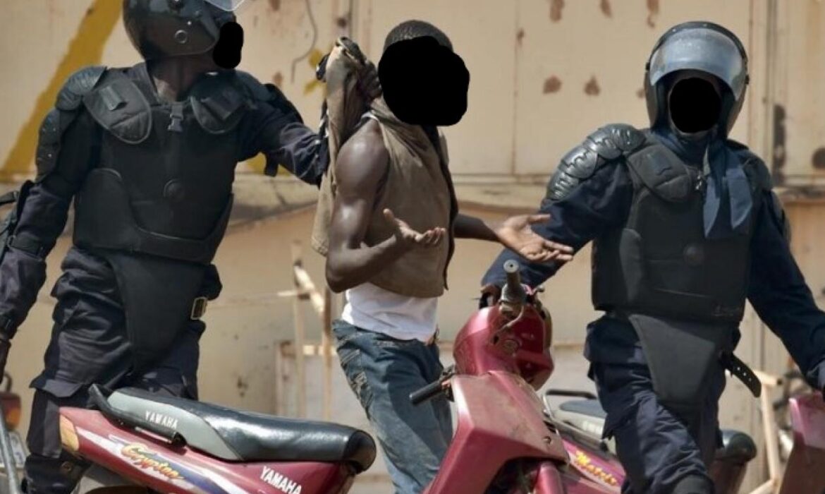 La police met enfin la main sur le bourreau des motos âgé seulement de 23 ans