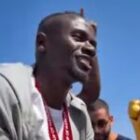 Des centaines de milliers de Sénégalais scandent le nom de Sadio Mané (Vidéo)
