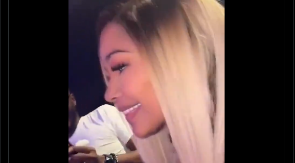 Toute rajeunie, Aïda Coulibaly, la femme de Youssou Ndour vole la vedette au Grand Bal (vidéo)