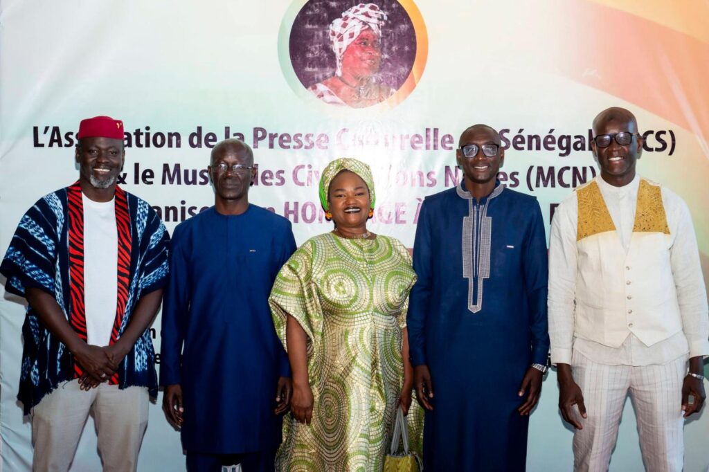 Au cœur du Musée des Civilisations Noires, la tonalité spécifique donnée à l’hommage rendu à la diva Aminata Fall