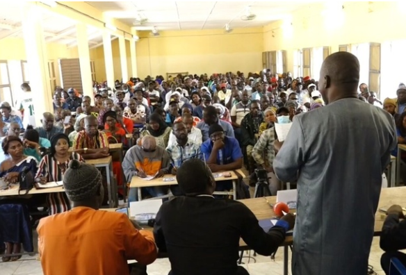 L’arrestation d’un collégien pour agression déclenche ce mouvement de contestation paradoxal dans les autres établissements