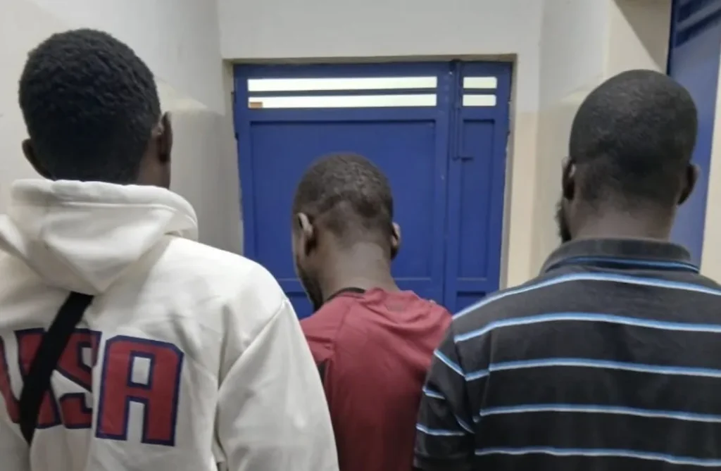 Placés en garde à vue pour transmission de maladie, la reconnaissance des faits qui alourdit le dossier des trois mis en cause