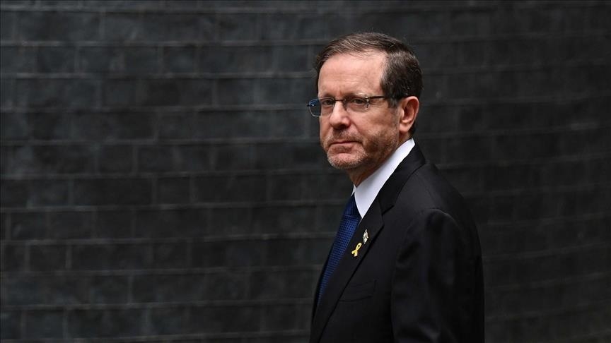 Bravant les zones restreintes, l’itinéraire de manifestation maintenu par les opposants à la visite d’Isaac Herzog