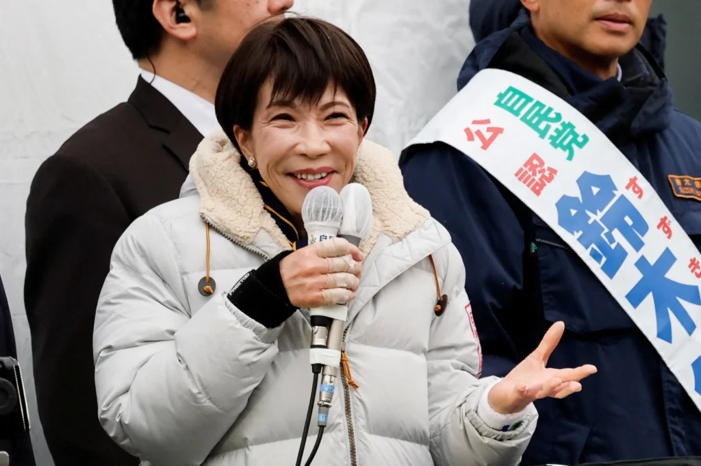 Face à une opposition divisée, le nombre exact de sièges qui donnerait les pleins pouvoirs à Sanae Takaichi