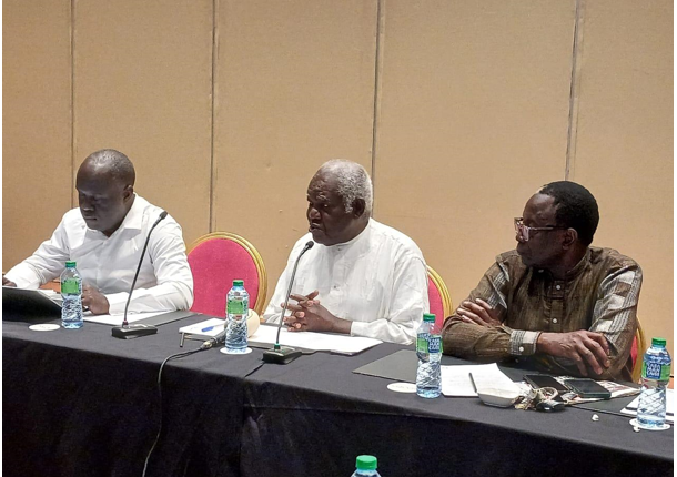 La société civile cible trois priorités et active le levier nécessaire pour éviter le rejet populaire