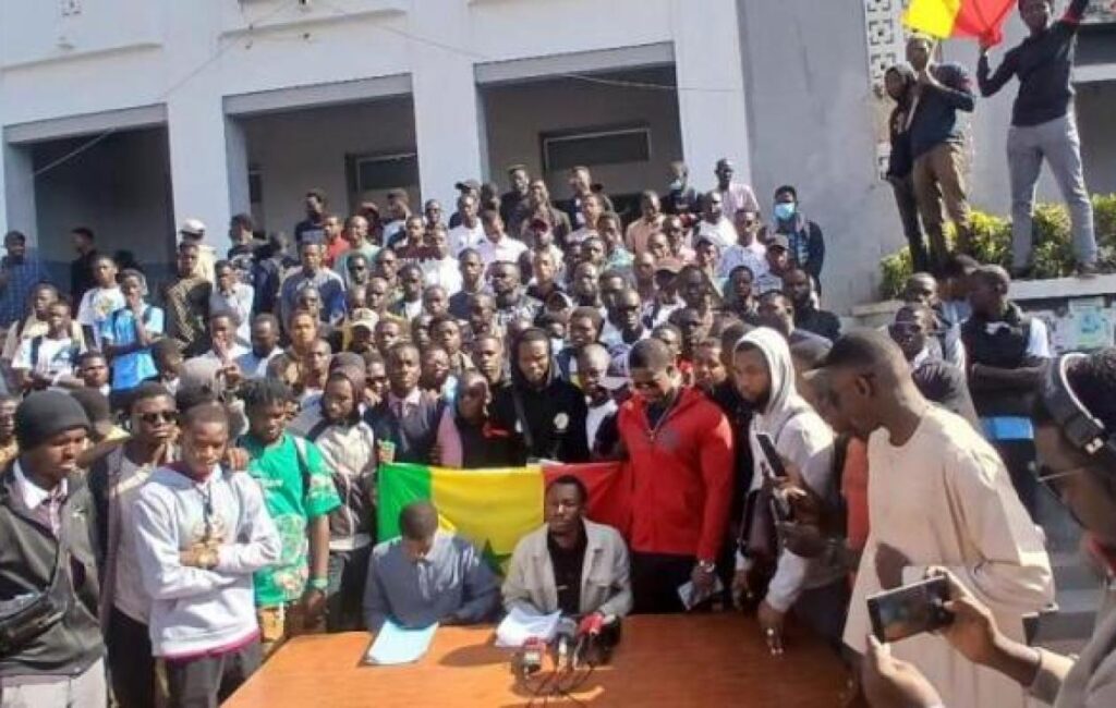 Après les auditions, le maintien en détention de trois figures de l’UCAD déclenche une mesure d’envergure nationale