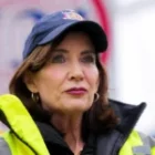 l’administration verse une première tranche sur fond de controverse liée au nom du président