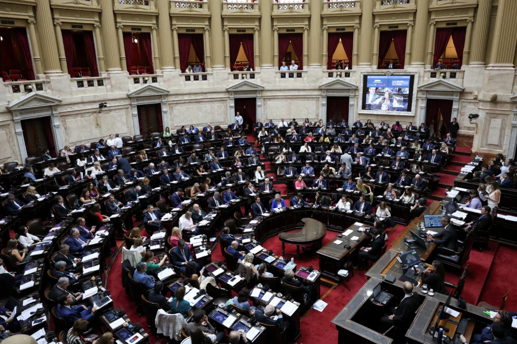 l’Assemblée adopte la réforme du travail et instaure un nouveau régime pour les heures supplémentaires