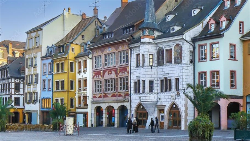 La découverte de ces tracts dans les boîtes aux lettres d’une ville de l’Est de la France déclenche une alerte