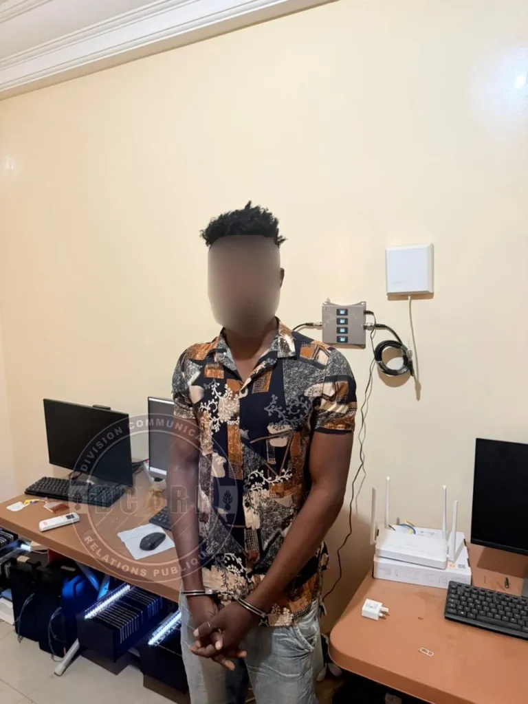 l’enquête sur un détournement de SMS aboutit à une double arrestation à Dakar