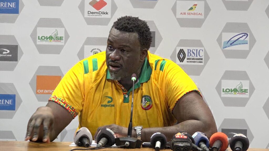 Desagana Diop pointe un contraste de préparation majeur pour justifier le revers d’entrée des Lions