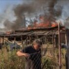 face aux risques, Washington annonce deux décisions opposées pour son personnel