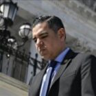 cité « presque plus que n’importe qui » dans les dossiers Epstein, un ancien président ciblé par un élu