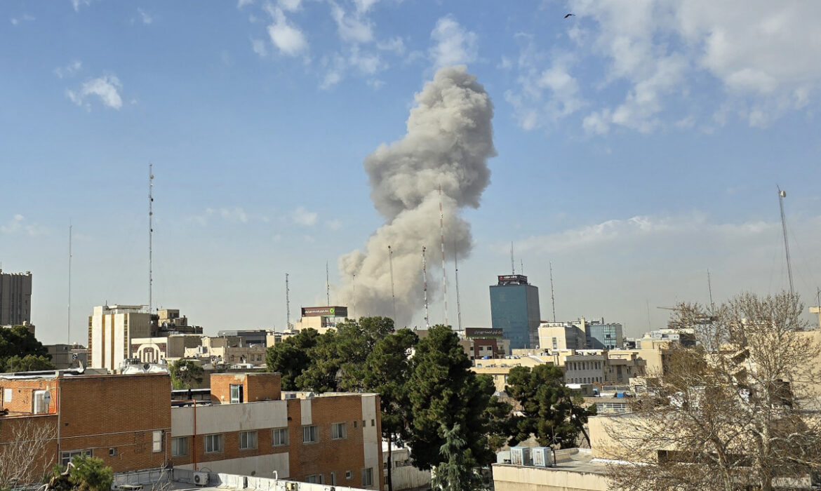 Des explosions entendues à Tel-Aviv, après une alerte aux missiles iraniens (AFP)