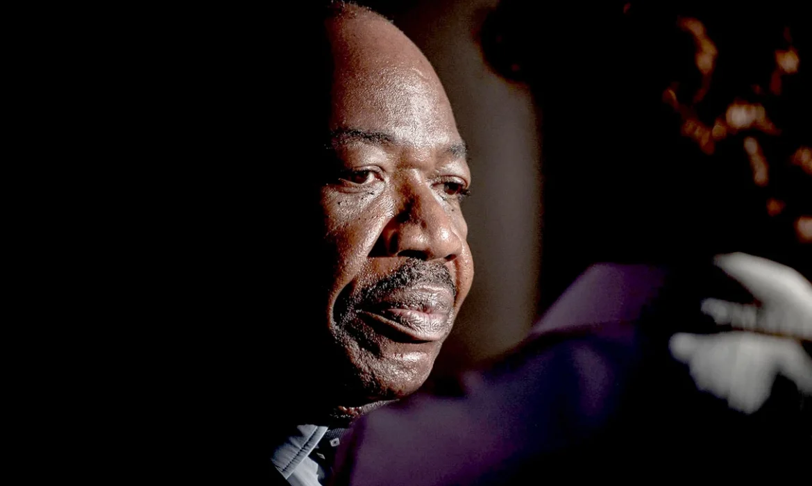 Ce qui bloque vraiment Ali Bongo Ondimba à Paris