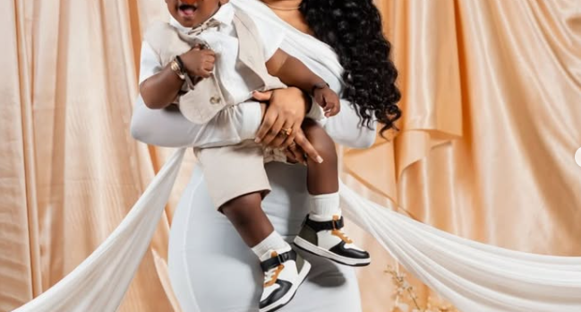 Aicha Rassoul Gningue présente son fils à ses abonnés (photos)